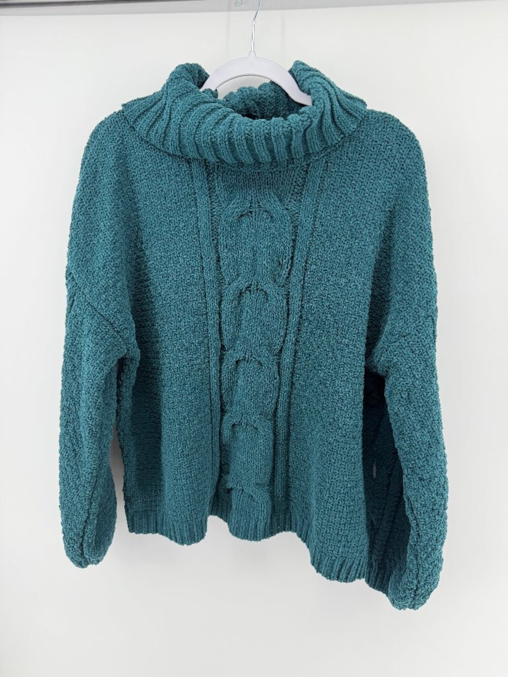 Seven7 Women's Soft & Warm Cable Knit Chenille Sweater size xl